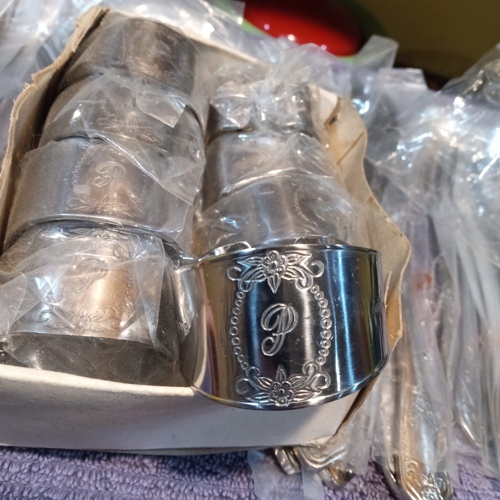 Elegant Silver Napkin Rings Set